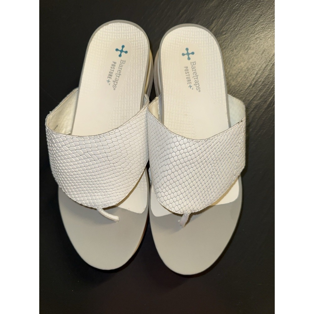 Baretraps Sariah Wedge Thong Sandal, Women's‎ Size 10 Leather White Posture